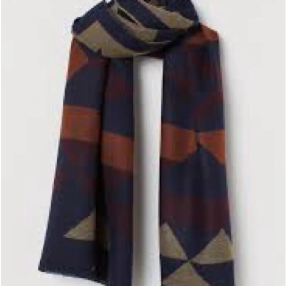 H&M Scarf Southwestern Aztec Wide Scarf Fringe Coachella Festival Winter